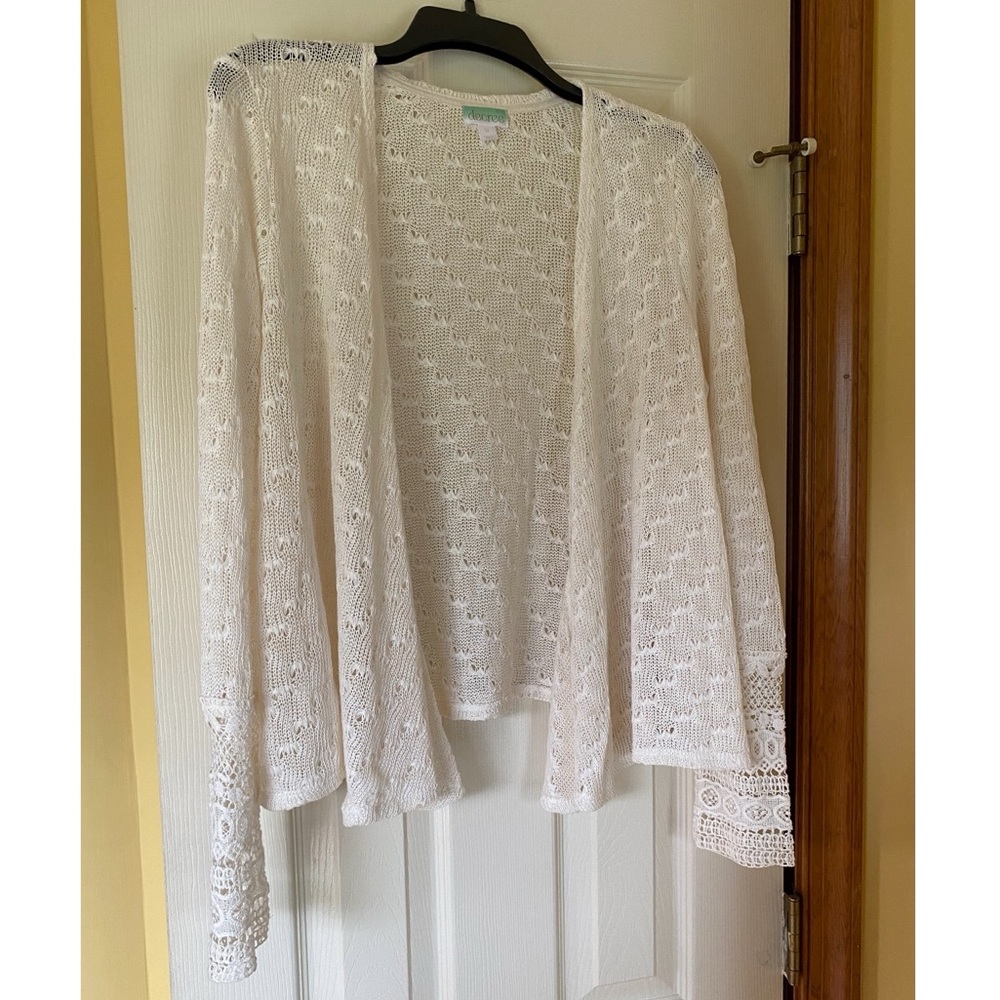 Decree white/cream cardigan sweater